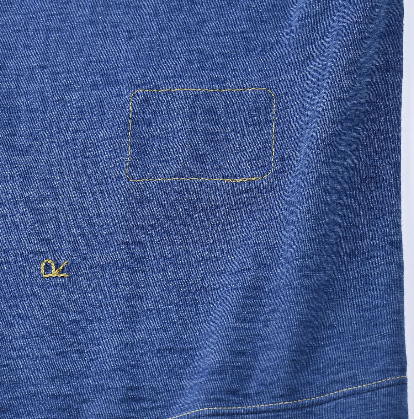 アヌエヌエプリントの908オーシャンTシャツ（インディゴ加工）