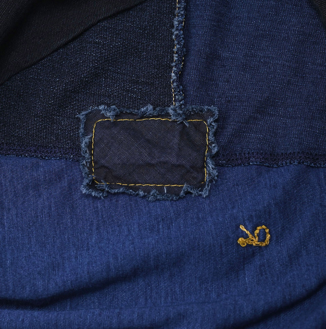 ツギハギ天竺の908ヨックネックTシャツ（インディゴ）