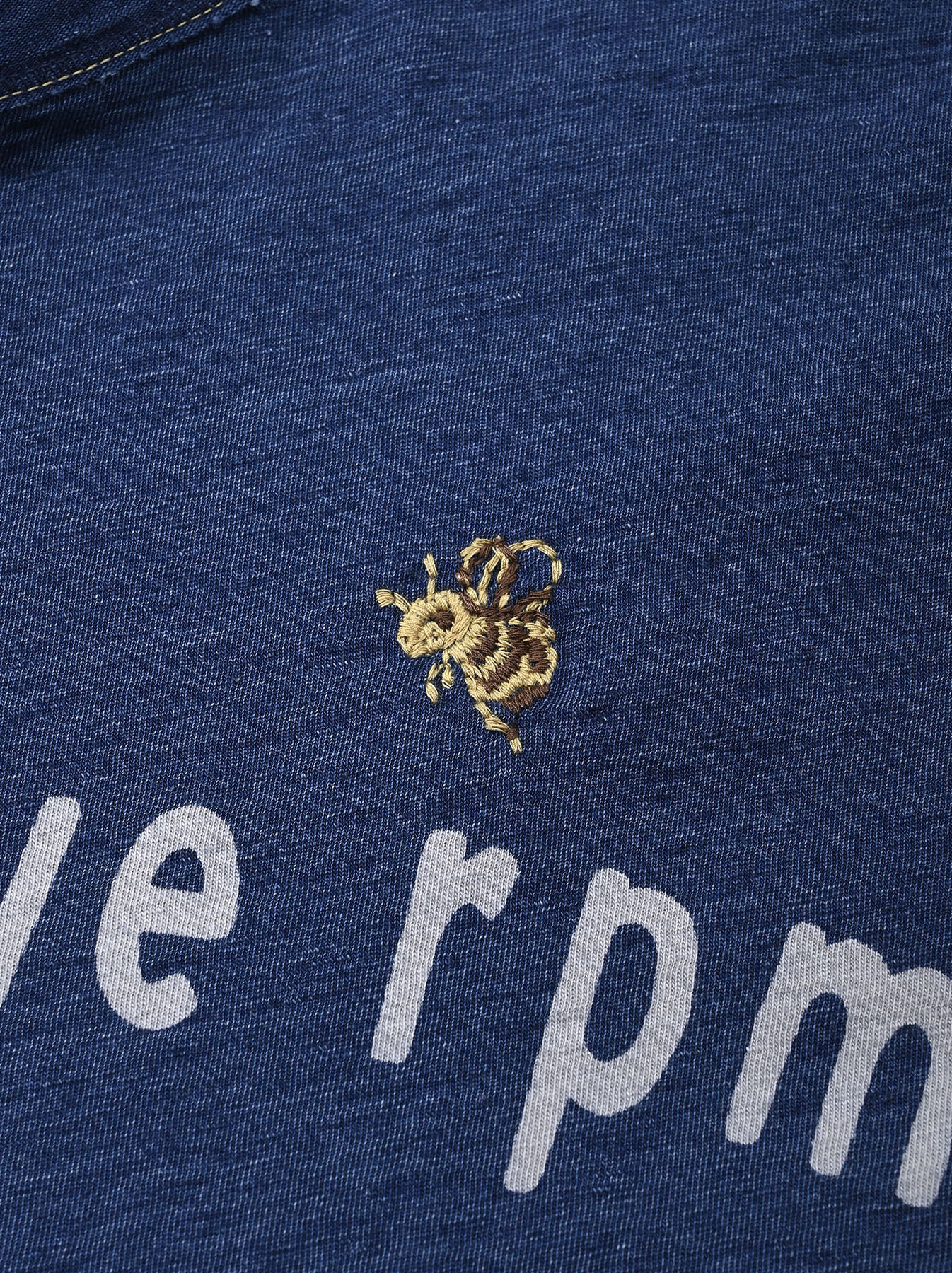 Bee刺繍の908ロゴTシャツ(インディゴ加工・サイズ1・2）